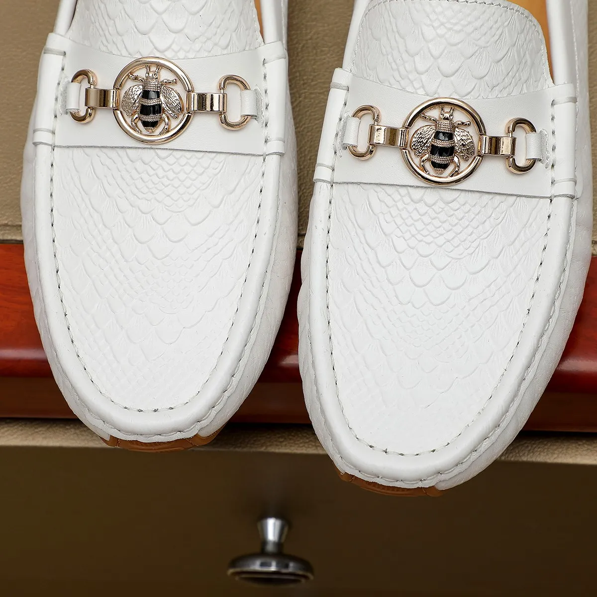 Men's shoes 💰360💰💰GUCCI Gucci official website synchronizes the latest model 🛃The upper is made of imported cowhide, 🐷leather lining, rubber outsole, 🎩🎩top-notch handcrafted workmanship with fine stitches and threads🔍definitely satisfy those perfectionist men who pursue high luxury quality 👏 Colors available! Code number 38-45 Large quantity in stock